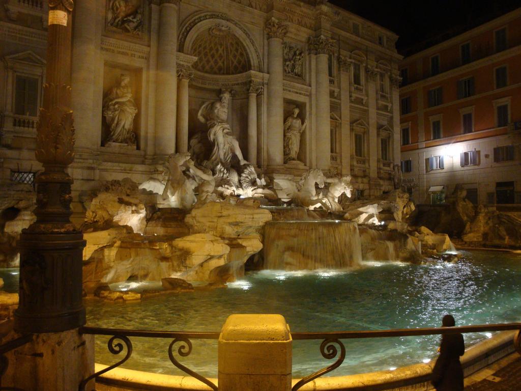 Bed and Breakfast Domus Trevi Roma Exterior foto