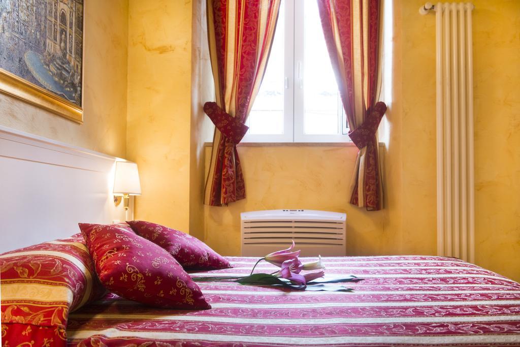 Bed and Breakfast Domus Trevi Roma Exterior foto