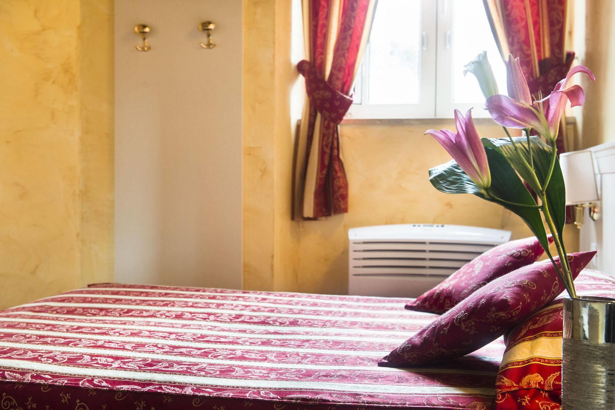 Bed and Breakfast Domus Trevi Roma Exterior foto