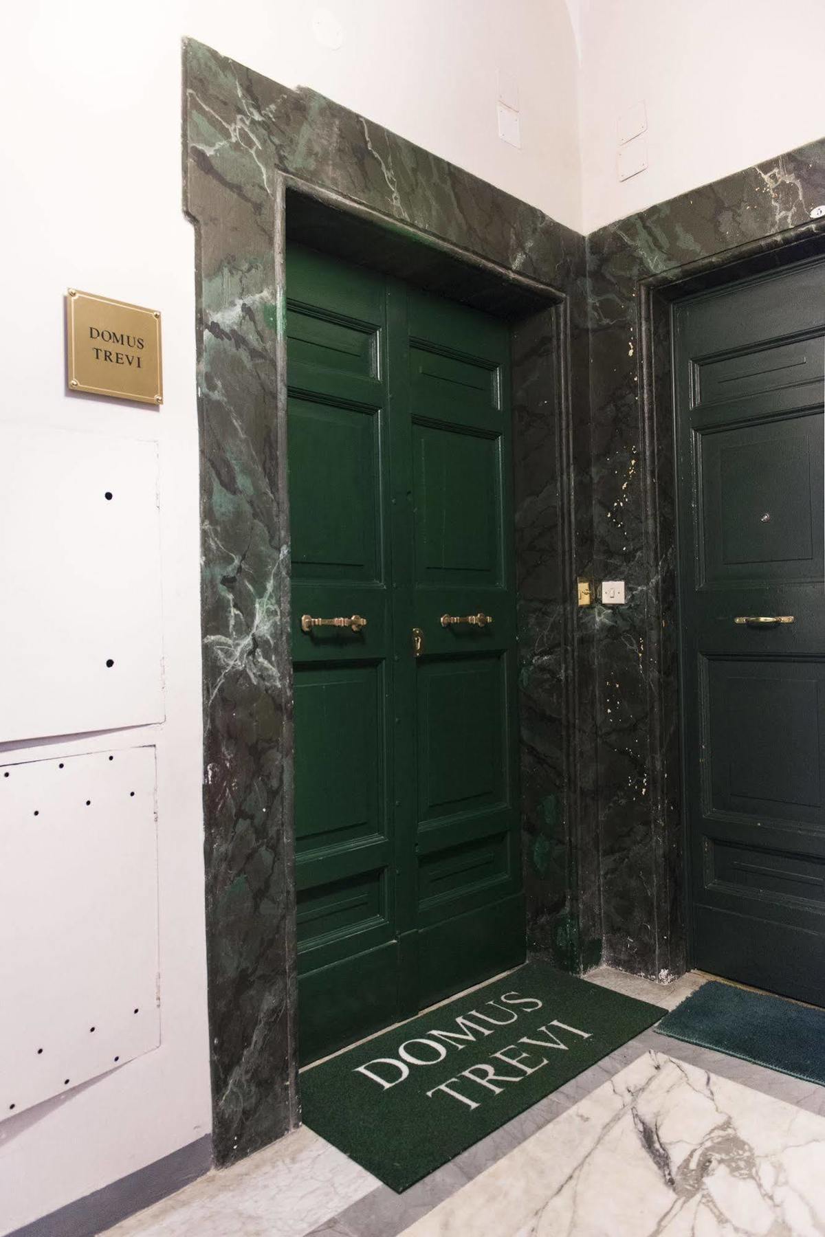 Bed and Breakfast Domus Trevi Roma Exterior foto